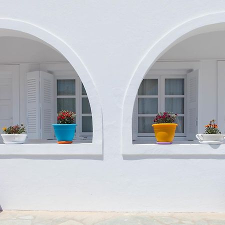 ホテルClaire Antiparos Town エクステリア 写真