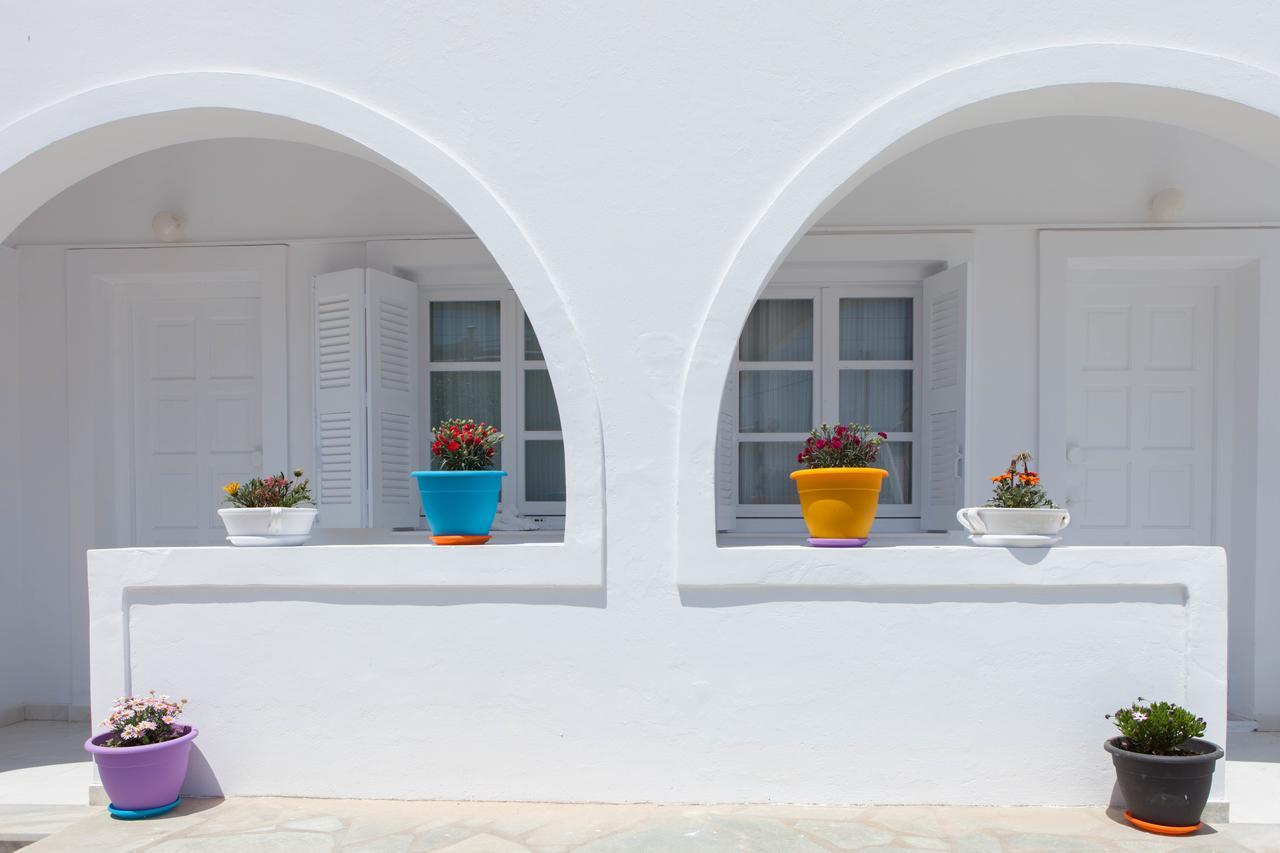 ホテルClaire Antiparos Town エクステリア 写真