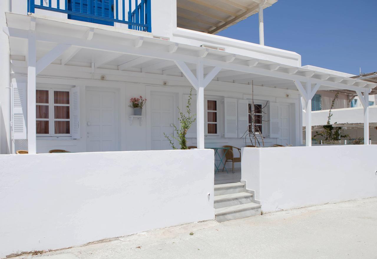 ホテルClaire Antiparos Town エクステリア 写真